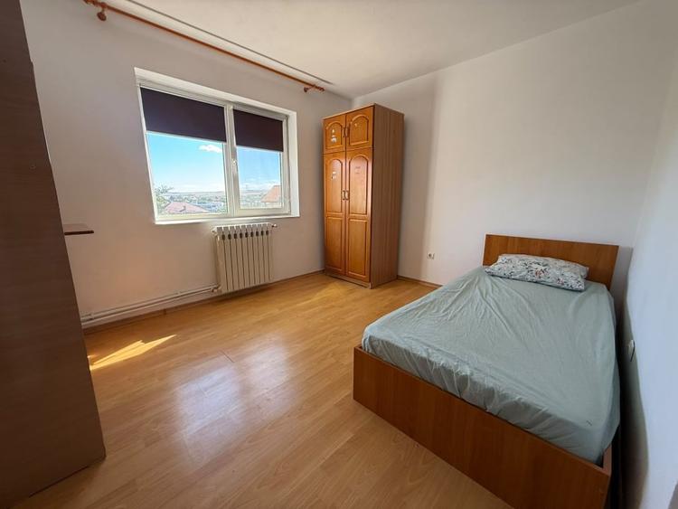 Apartament cu 3 camere decomandat în C5