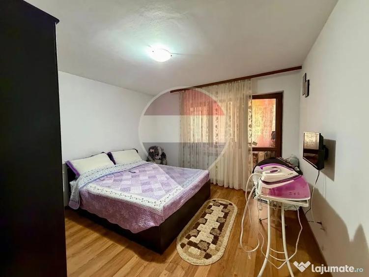 Casă cu 4 camere cu Teren 720 Mp în Vânători