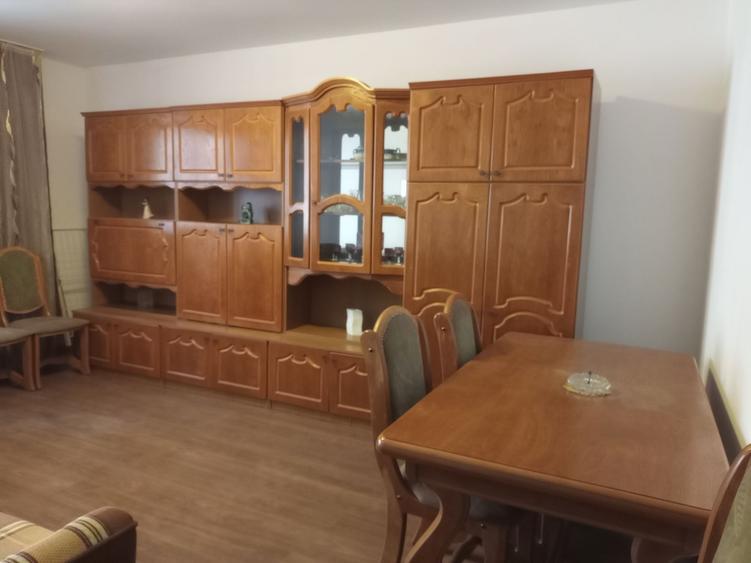 Apartament cu 2 camere decomandat în Exterior Vest
