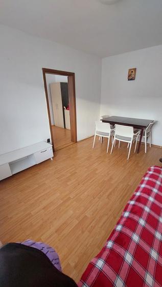 Apartament cu 2 camere semidecomandat în Cedonia
