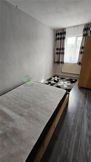 Apartament cu 2 camere decomandat în Florilor