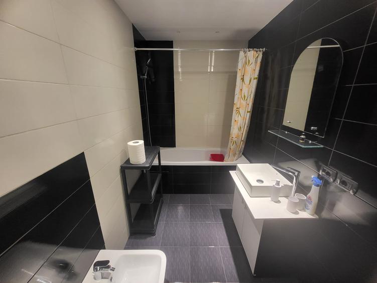 Apartament cu 2 camere decomandat în Europa