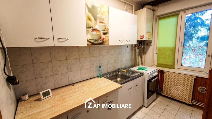 Apartament cu 2 camere decomandat, mobilat în Corina