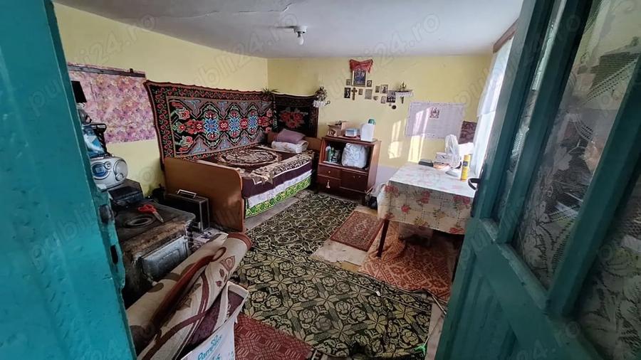 Casă cu 5 camere cu Teren 1638 Mp în Tufești