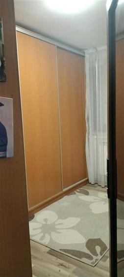 Apartament cu 4 camere semidecomandat, mobilat în Hipodrom