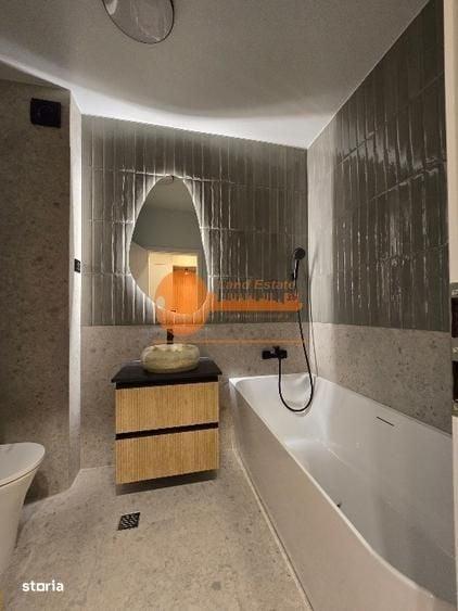 Apartament cu 2 camere decomandat în Uverturii