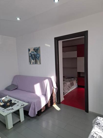 Apartament cu 2 camere semidecomandat în Hunedoara