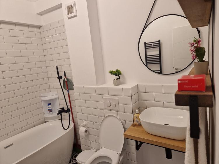 Apartament cu 2 camere decomandat în Mamaia