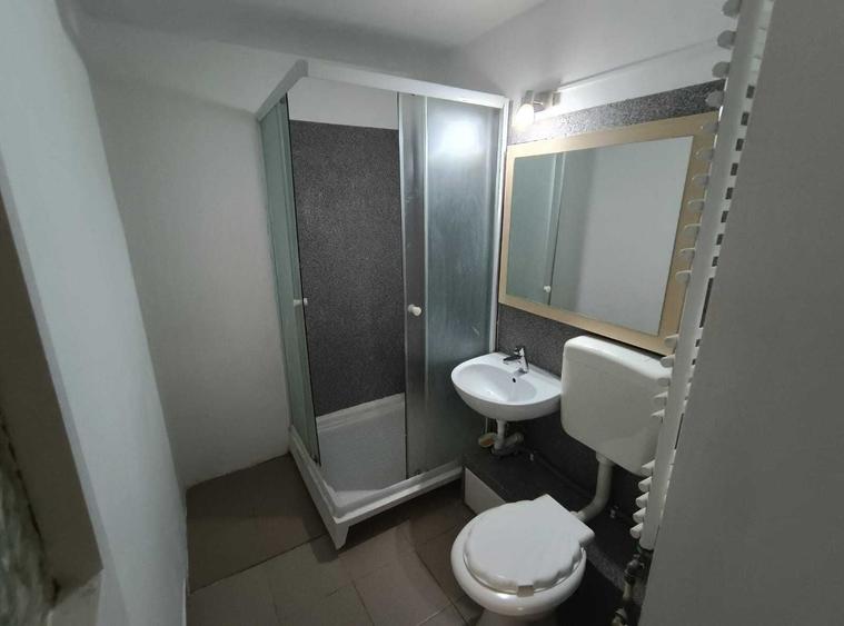 Apartament cu 2 camere semidecomandat în Rogerius