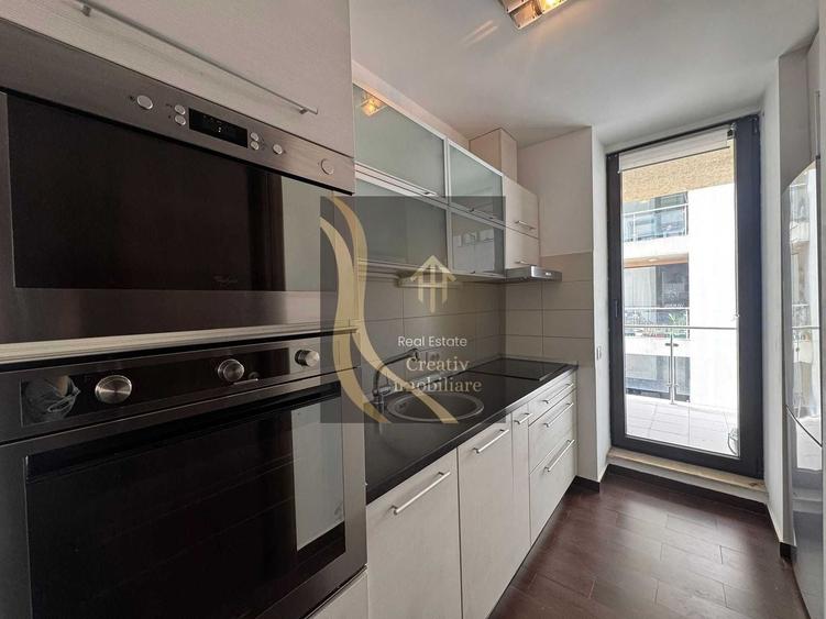 Apartament cu 3 camere semidecomandat în Herăstrău
