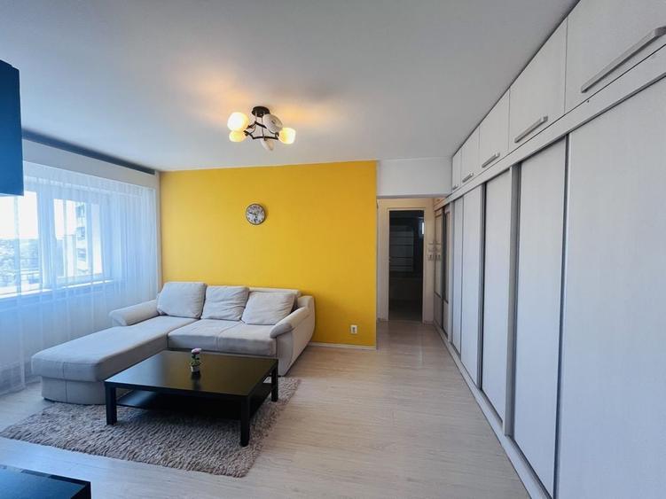 Apartament cu 2 camere semidecomandat, mobilat în Dorobanți
