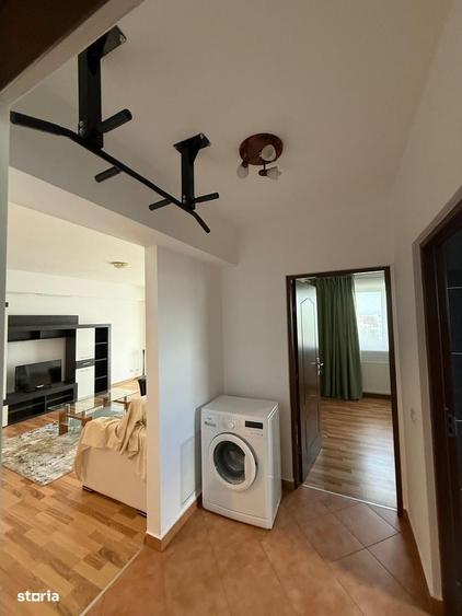 Apartament cu 3 camere semidecomandat în Central