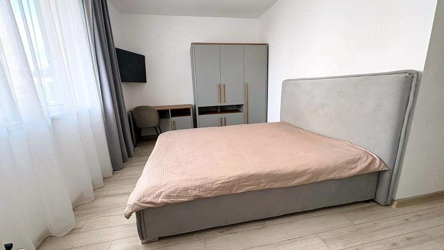 Apartament cu 3 camere decomandat în Sud