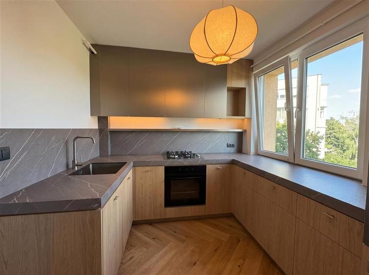 Apartament cu 2 camere semidecomandat, mobilat în Ultracentral