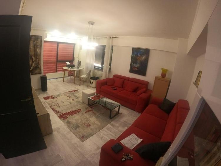 Apartament cu 4 camere decomandat în Central