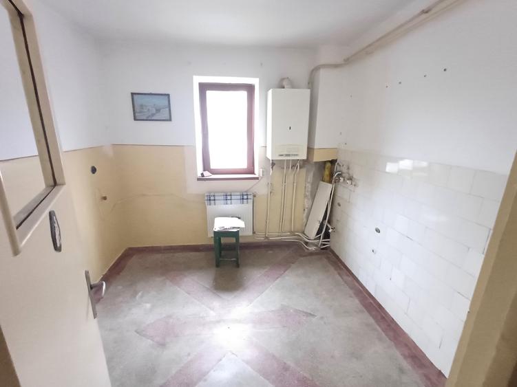 Apartament cu 2 camere decomandat în Calea Galați