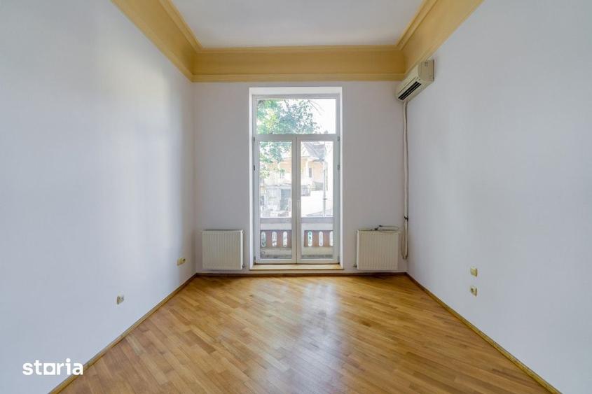 Casă cu 6 camere cu Teren 933 Mp în Cișmigiu