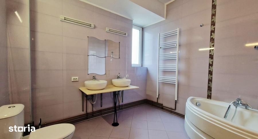 Casă cu 6 camere cu Teren 544 Mp în Dămăroaia