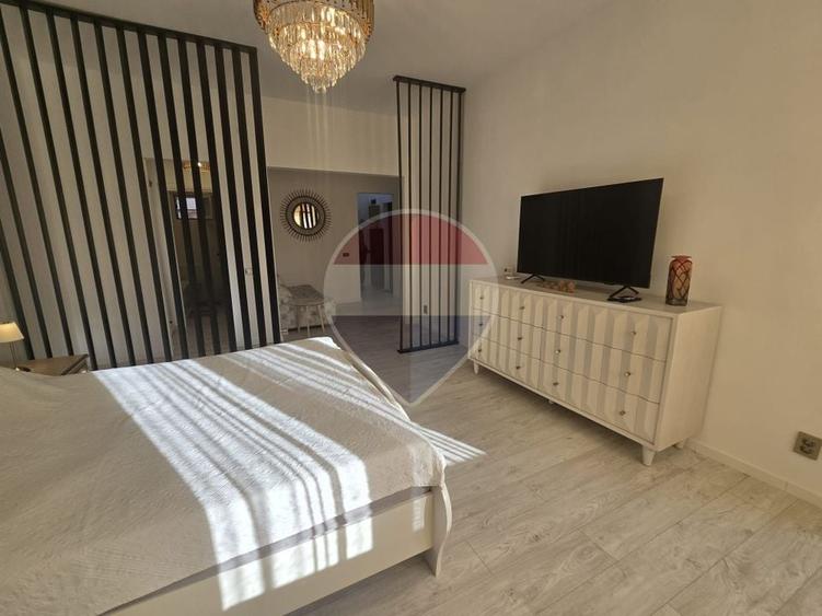 Apartament cu 2 camere decomandat, mobilat în Central