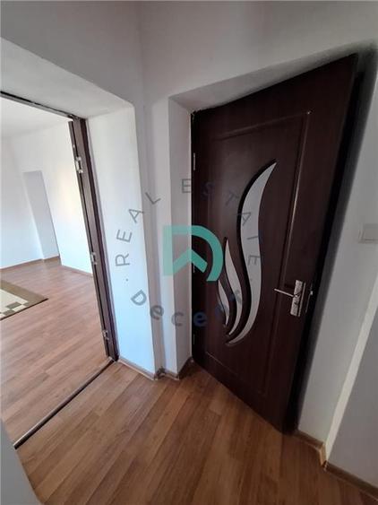 Casă cu 2 camere cu Teren 300 Mp în Craiter