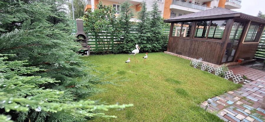 Apartament cu 3 camere decomandat în Exterior Est
