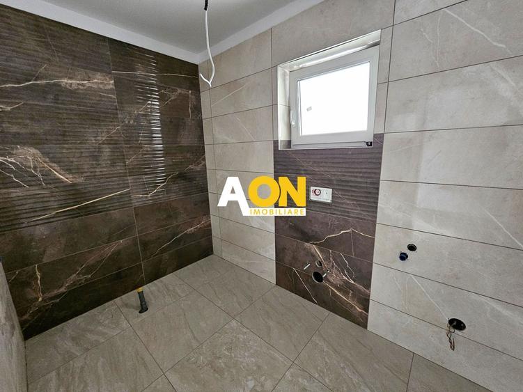 Duplex cu 4 camere cu Canalizare în Central