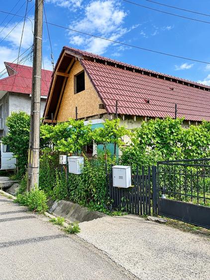 Casă cu Teren 1047 Mp în Central