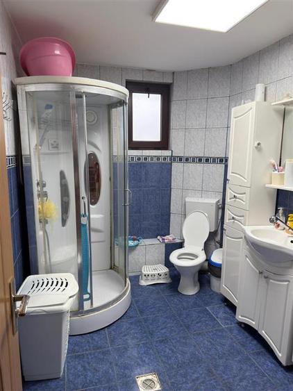 Casă individuală cu 6 camere cu Teren 517 Mp în Strejnicu