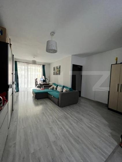 Apartament cu 2 camere semidecomandat, mobilat în Sopor