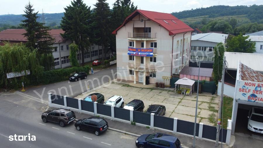 Spațiu comercial, de 630 mp, în Central