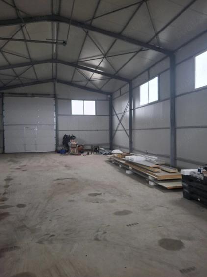 Spațiu comercial, de 200 mp, în Central