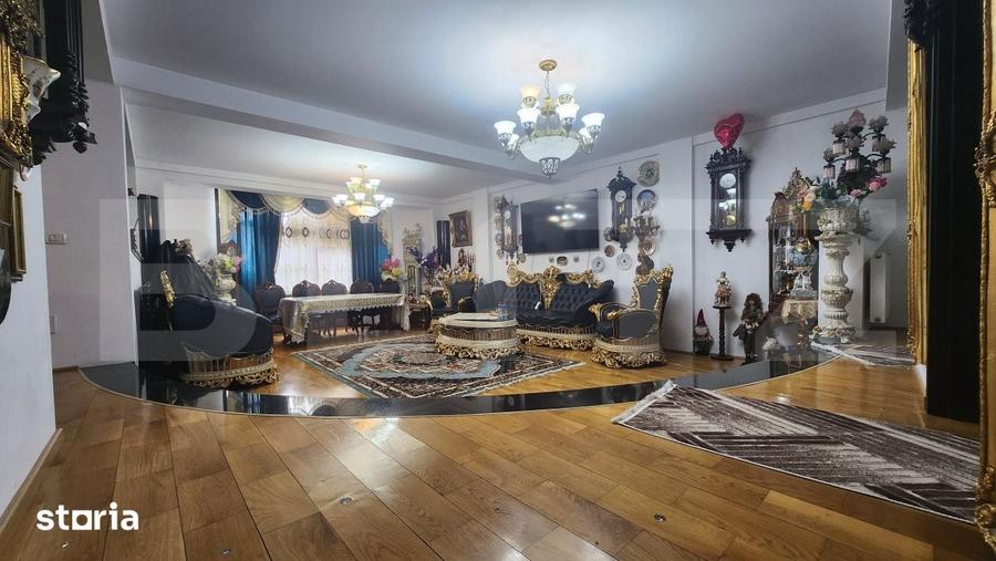 Casă cu 7 camere cu Teren 292 Mp în Central