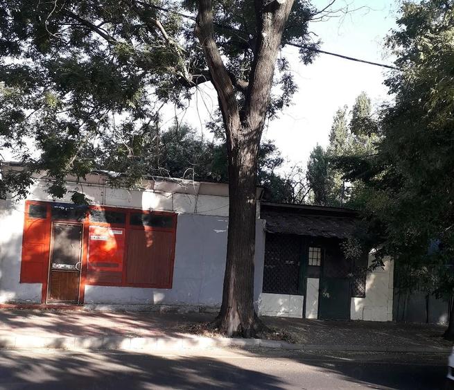 Casă cu 2 camere cu Teren 16 Mp în Basarabia