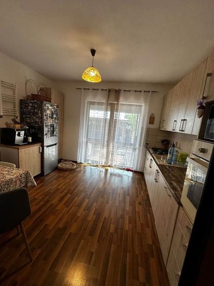 Casă cu 4 camere în Valea Lupului