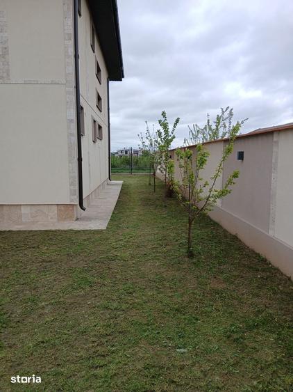 Casă cu 4 camere cu Teren 333 Mp în Central