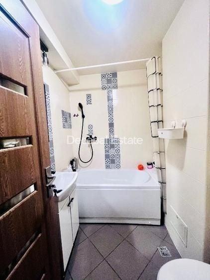 Apartament cu 2 camere decomandat, mobilat în Titan