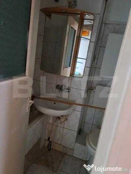 Apartament cu 2 camere semidecomandat în Solidarității