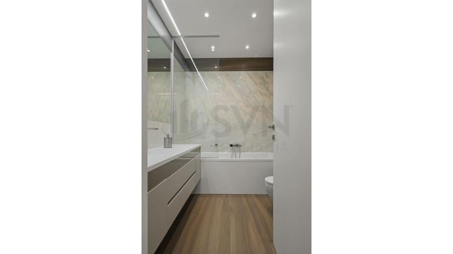 Apartament cu 5 camere semidecomandat, mobilat în Kiseleff