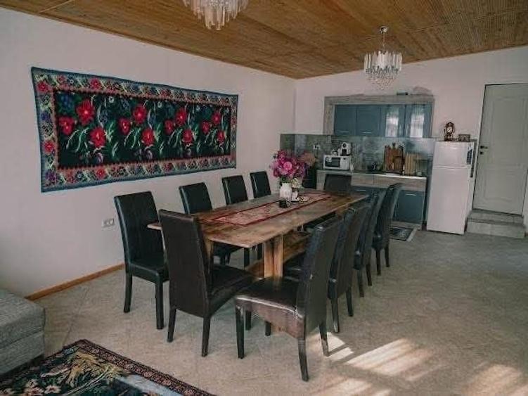 Casă cu 4 camere în Tașca
