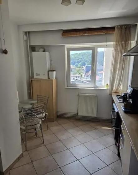Apartament cu 3 camere decomandat în Centrul Civic