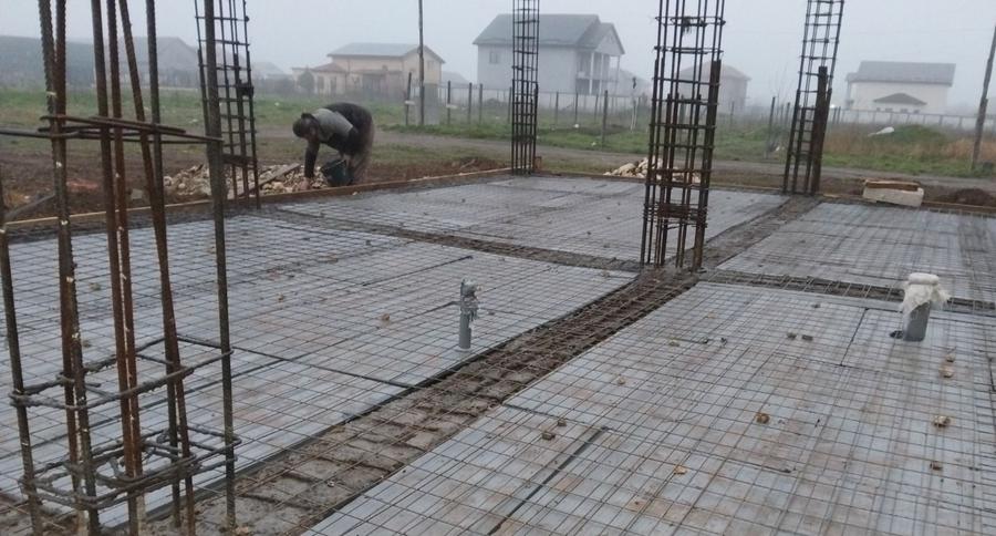 Casă individuală cu 5 camere cu Canalizare în Palas