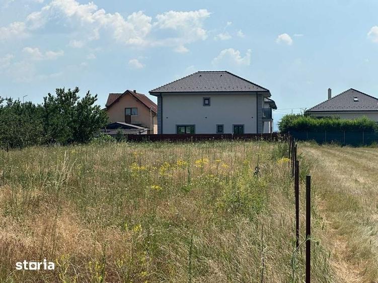 Teren de 1605 mp, în Jucu