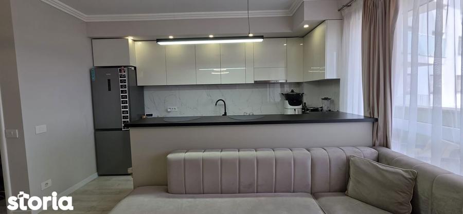 Apartament cu 3 camere în Decebal