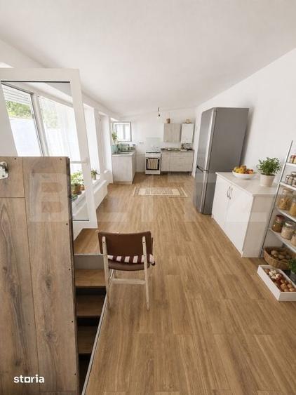 Casă cu 4 camere decomandat cu Teren 1458 Mp în Central
