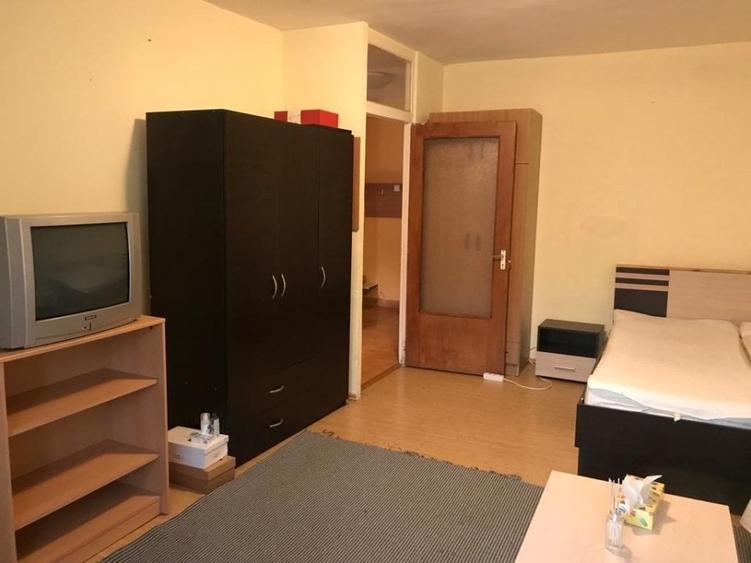Garsonieră decomandată, mobilată în Vitan
