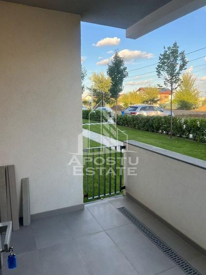 Apartament cu 3 camere nedecomandat, mobilat în Dumbrăvița