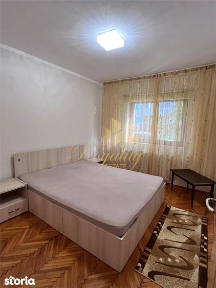 Apartament cu 3 camere decomandat, mobilat în Soarelui