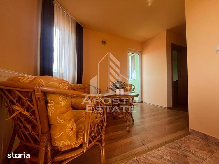 Casă cu 3 camere cu Teren 1400 Mp în Secusigiu