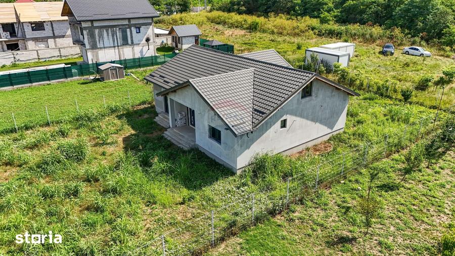 Casă cu 4 camere cu Teren 1007 Mp în Alexandru I. Cuza