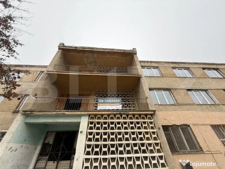 Bloc cu 2 etaje, aflat in zona centrala a ora?ului Cugir - 4